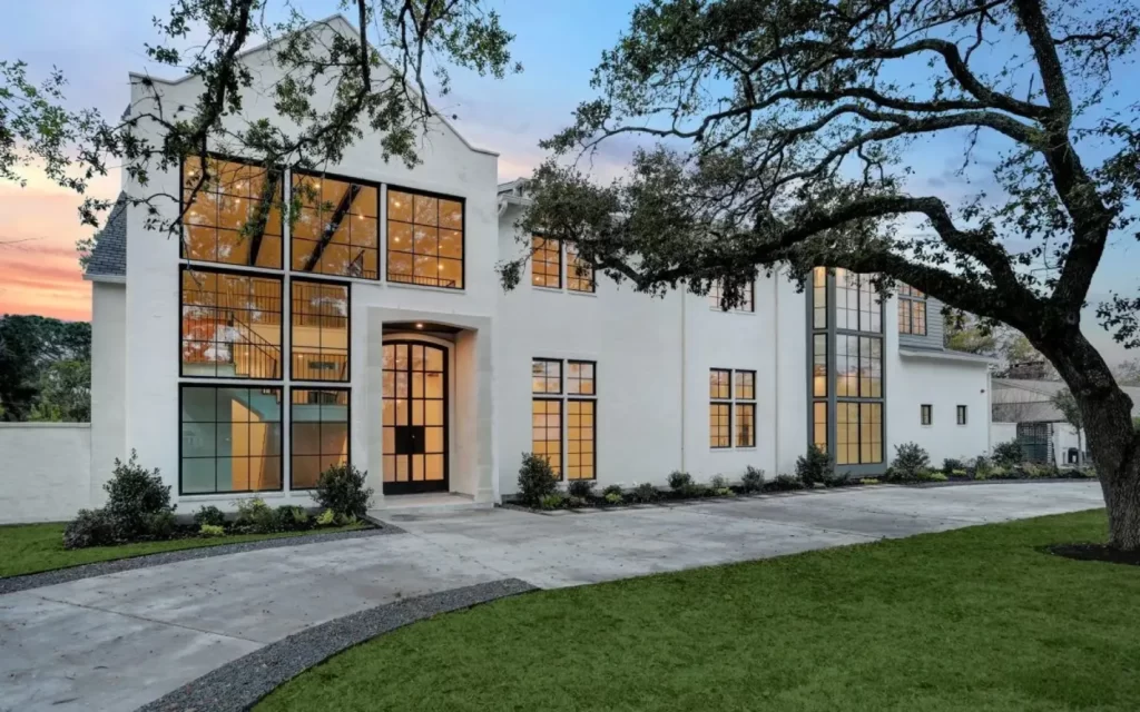 Luxury homes at Hermosa in Houston, TX for real estate investment
