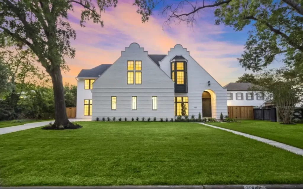 Luxury homes at Tilbury in Houston, TX for real estate investment
